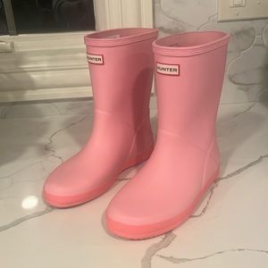 Girls Hunter pink rain boots